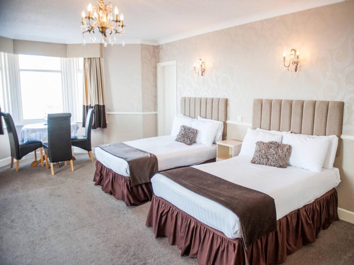 Park House 3*
