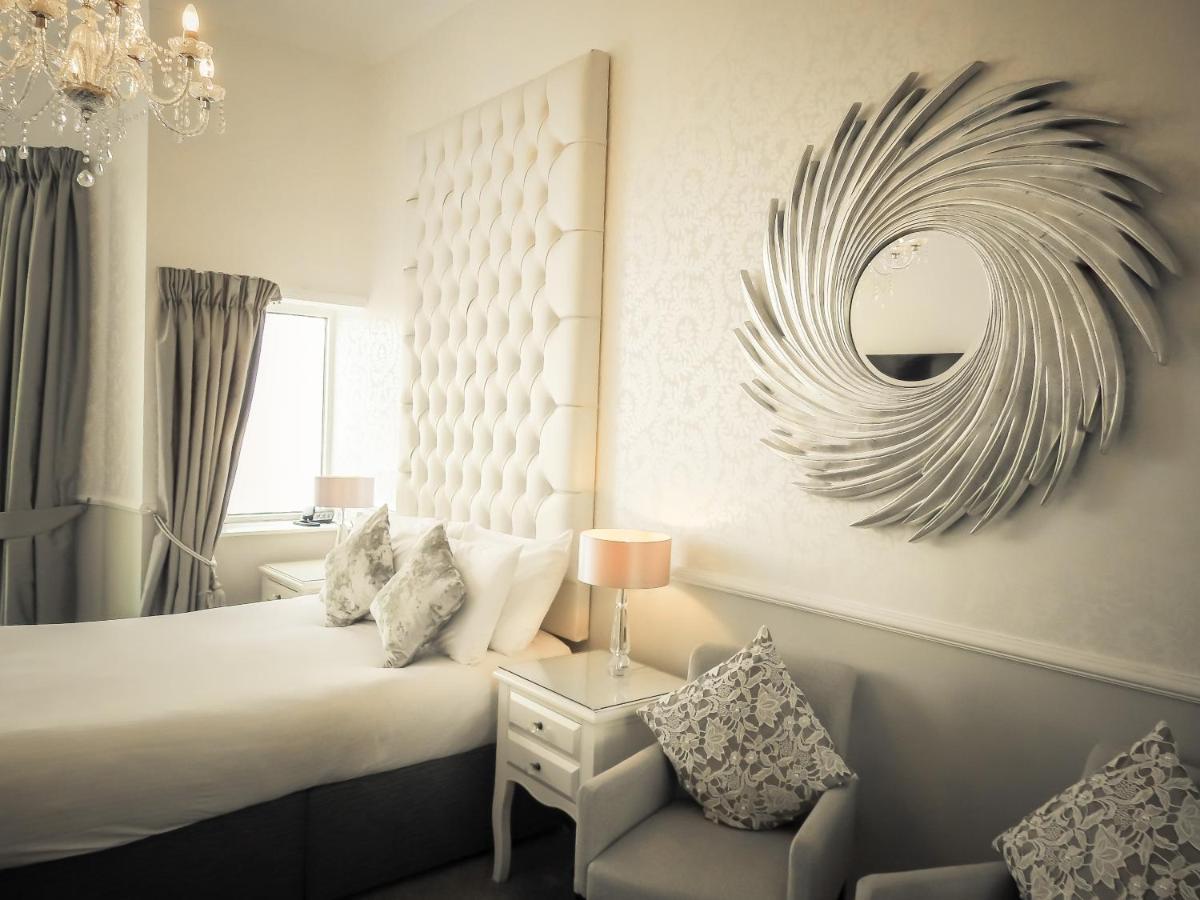 Park House 3* Blackpool