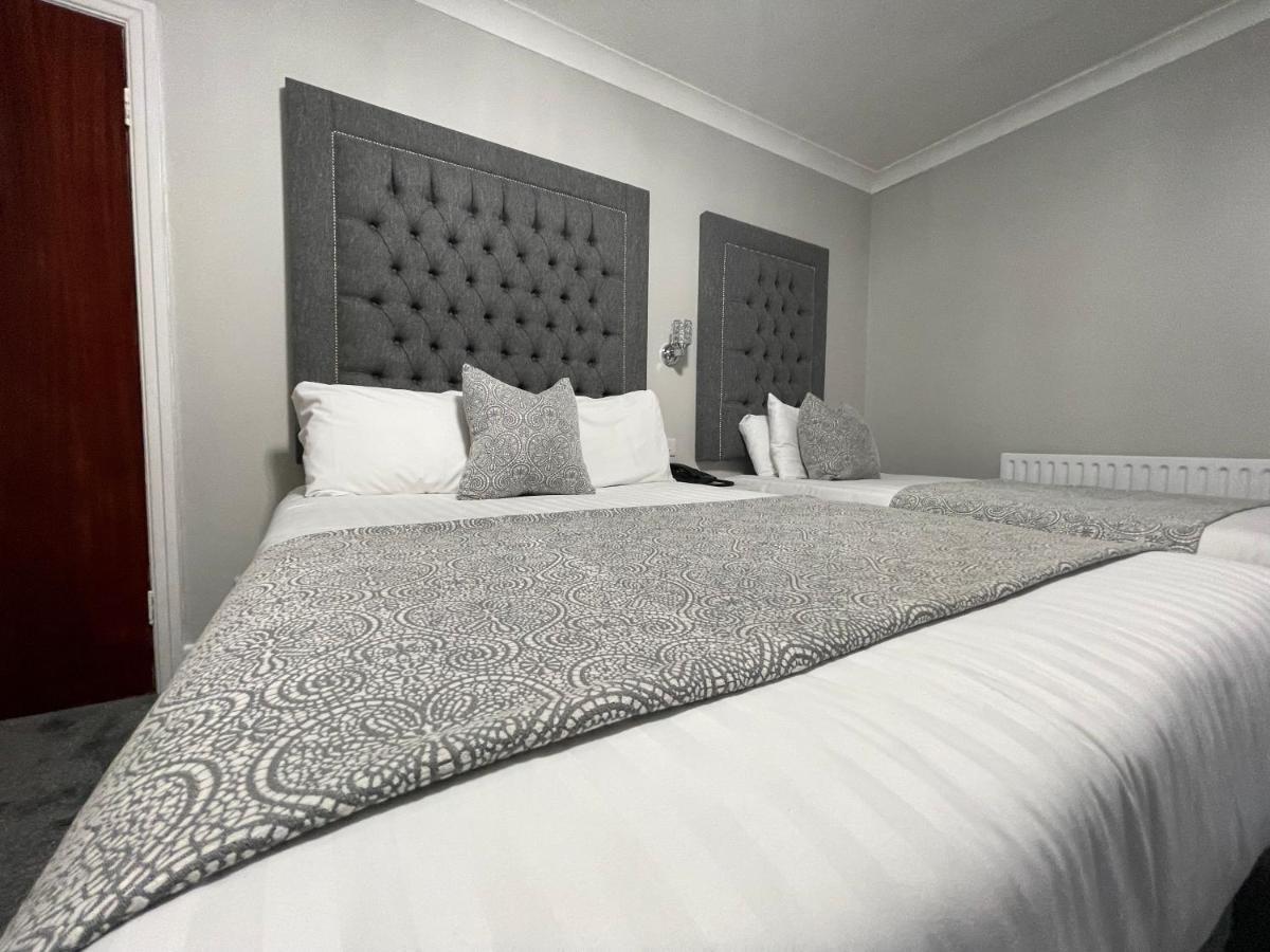 Park House 3*