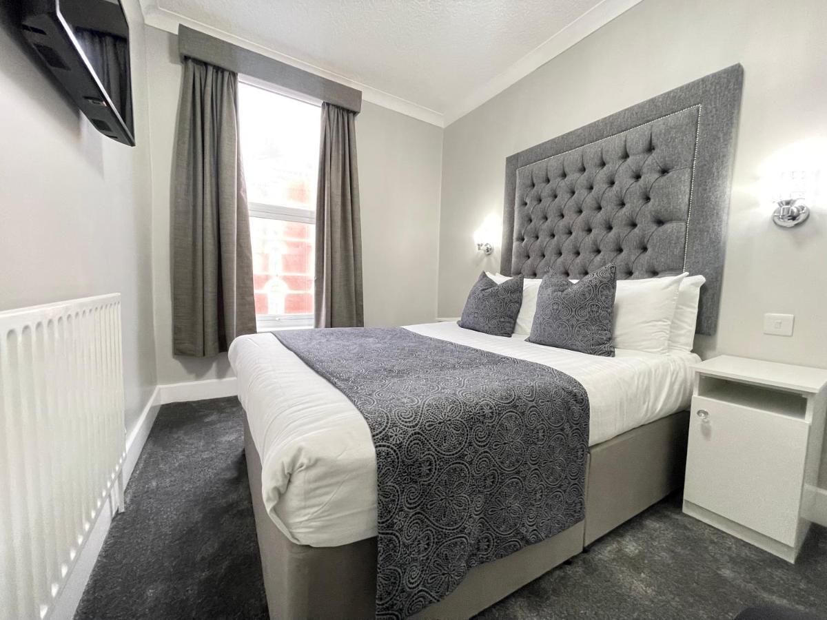 Park House 3* Blackpool